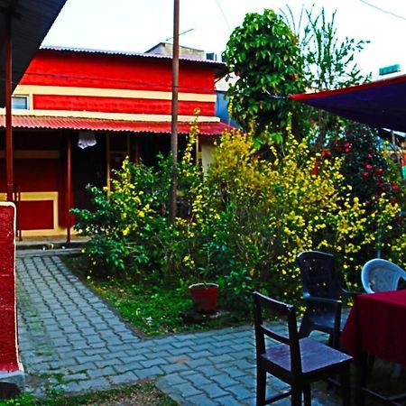 Gurkha Lodge Pokhara Exterior photo